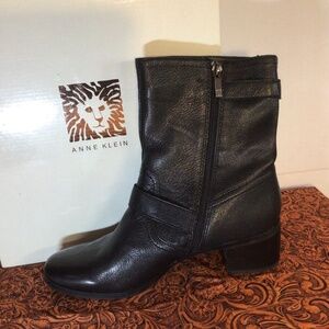 Anne Klein Junta leather boots size 8.5 - black - zip entry - 2 inch heel